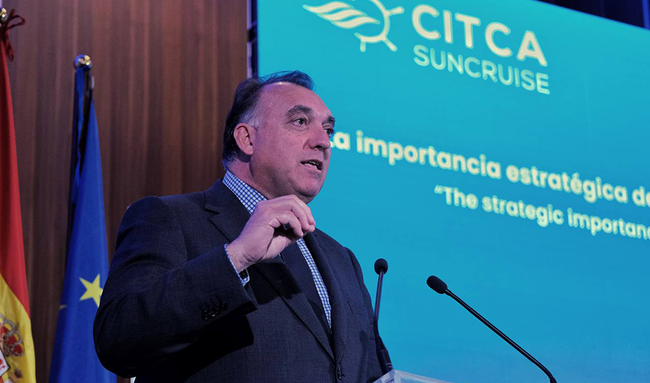 El consejero, en la inauguración de la tercera edición del Congreso Internacional de Turismo Náutico y de Cruceros, CITCA Suncruise.